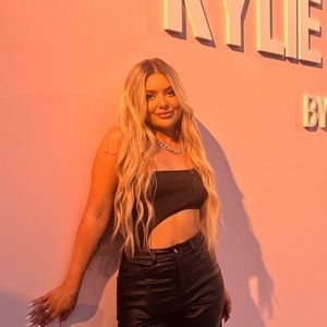 Meet your Posher, Haley